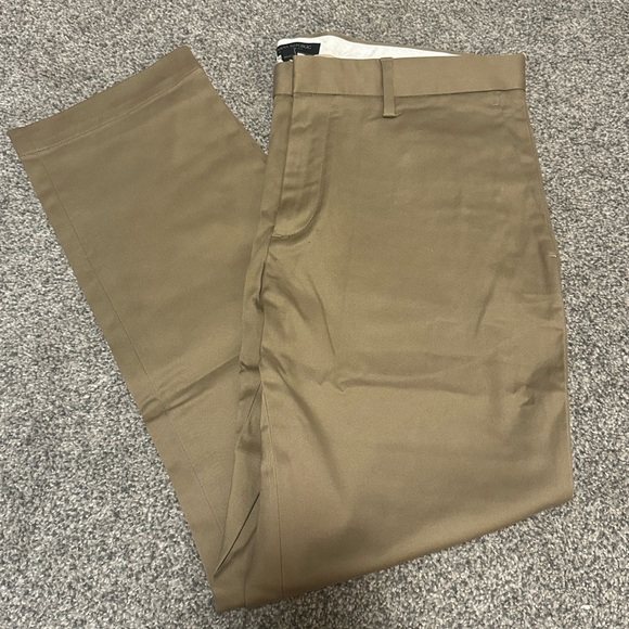 NWT Banana Republic Rapid Movement Chino Aiden Slim Fit - Picture 2 of 3